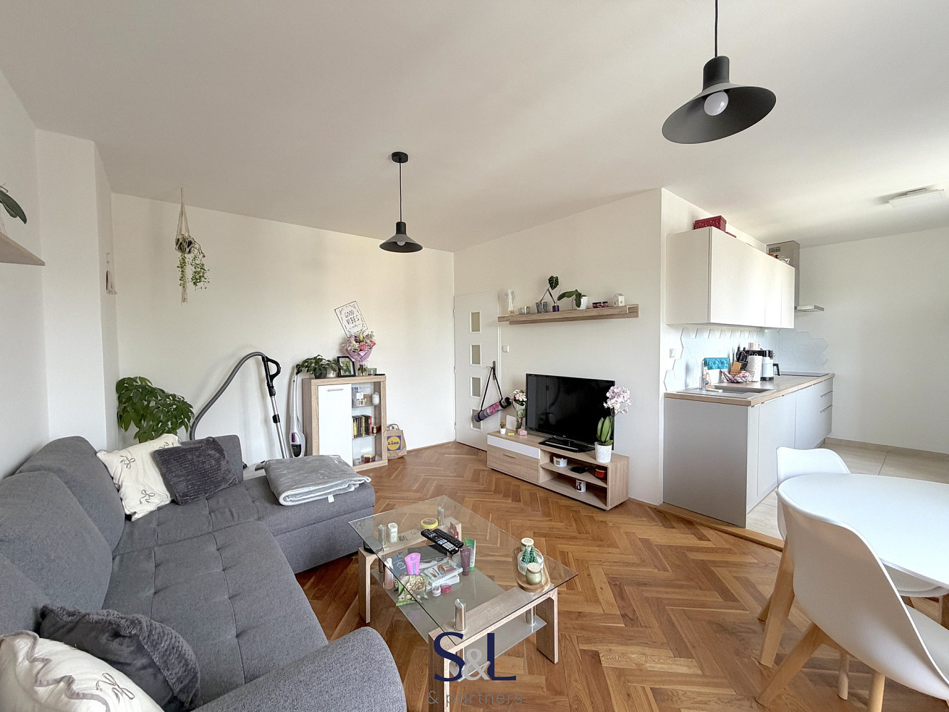 Pronájem bytu 2+1 52 m² – fotografie 2