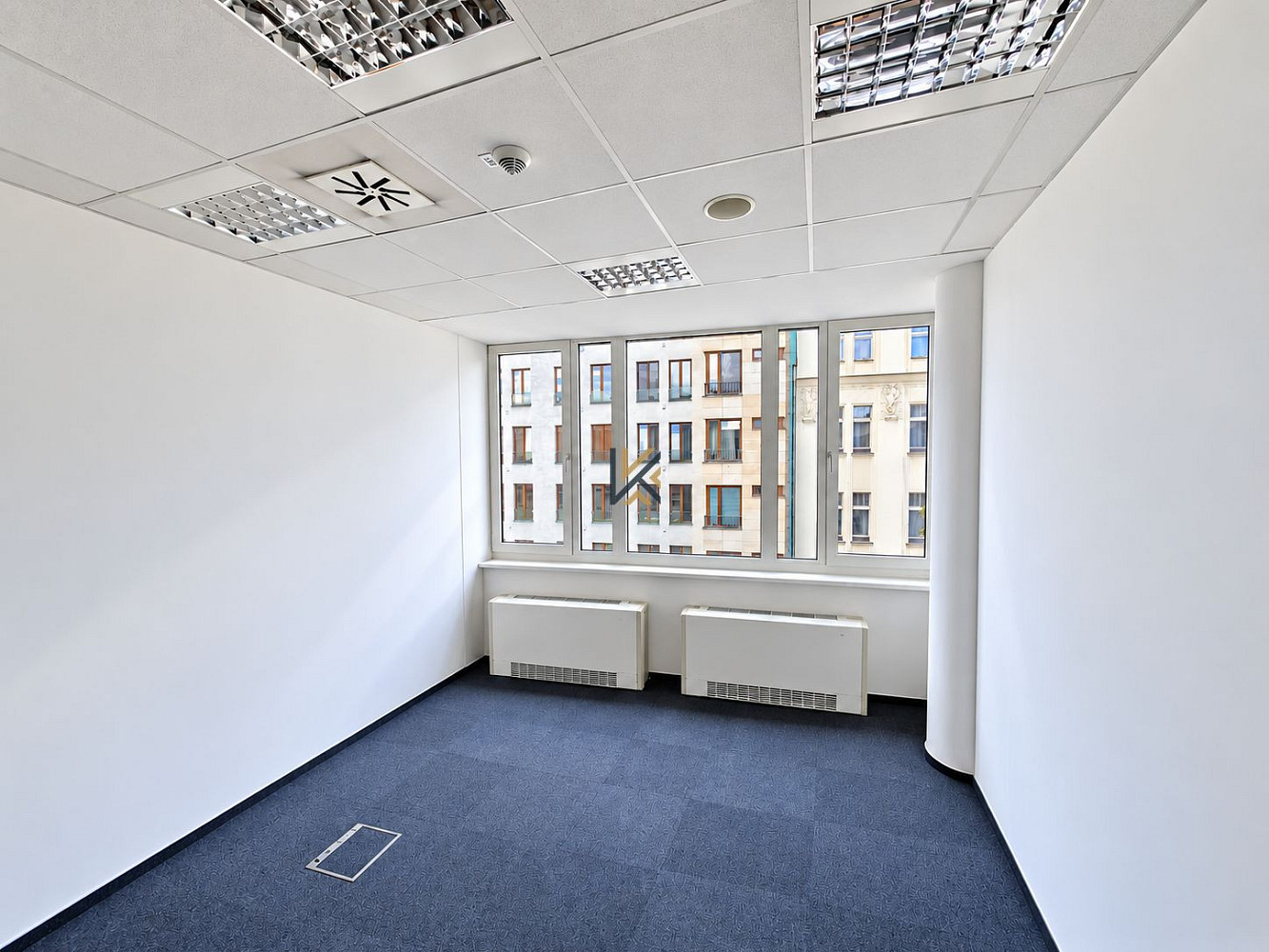 Pronájem kanceláře 177 m² – fotografie 3