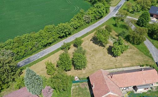 Prodej stavebního pozemku 1 473 m², Chroustovice - Mentour, okres Chrudim