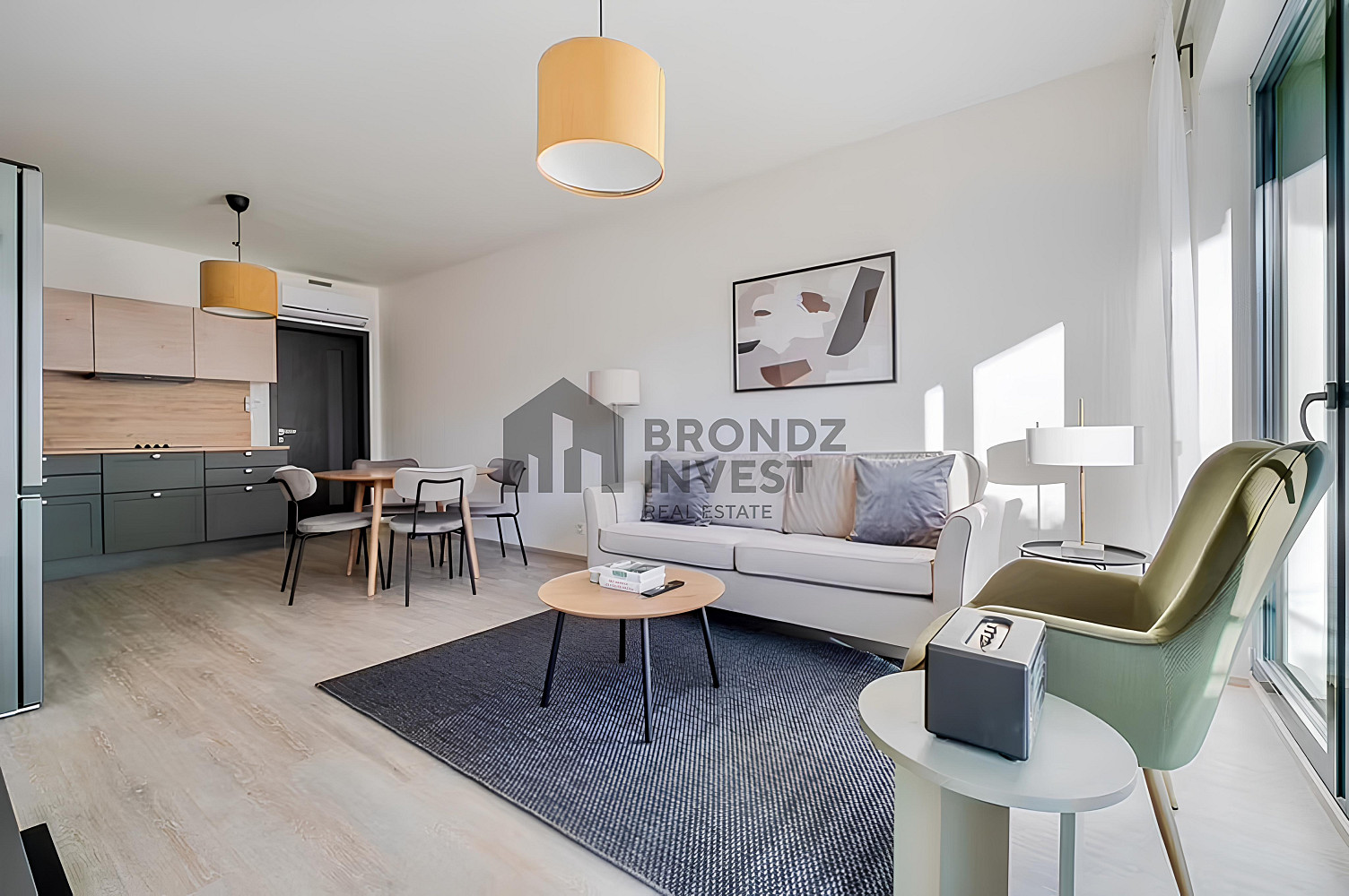 Pronájem bytu 3+kk 72 m² – pohled 2