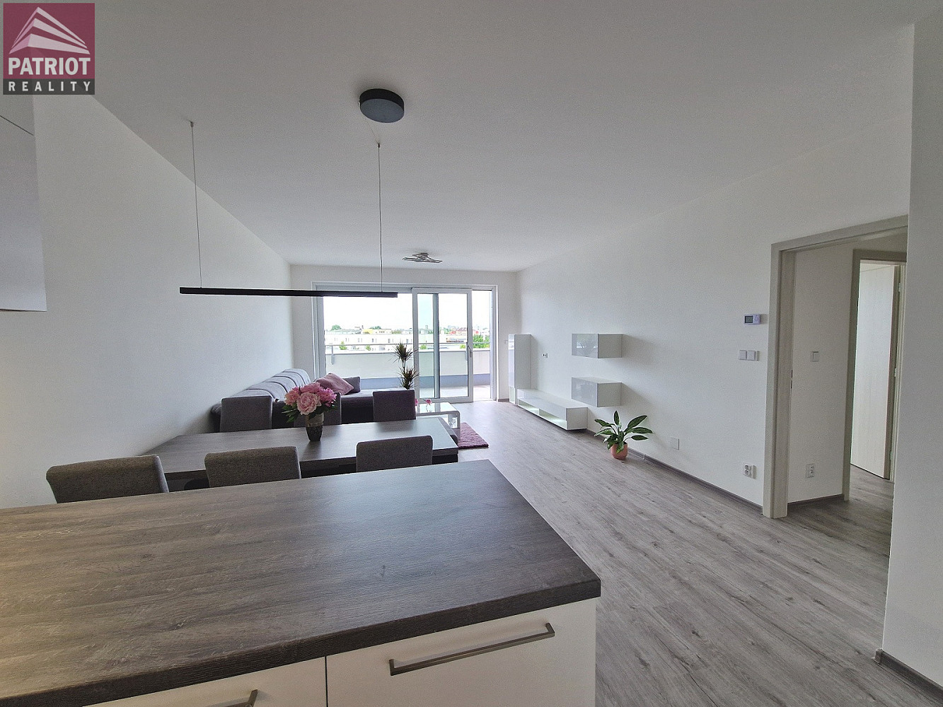 Pronájem bytu 4+kk 126 m² – fotografie 5