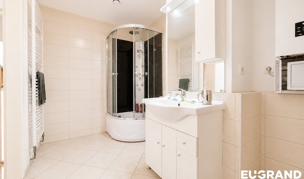 Prodej ubytovacího objektu 330 m², Šluknov – náhled fotky 16