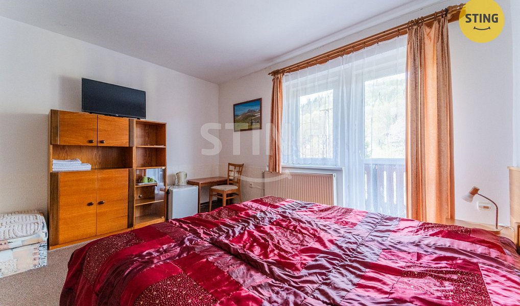 Prodej ubytovacího objektu 813 m², Spálov – náhled fotky 17