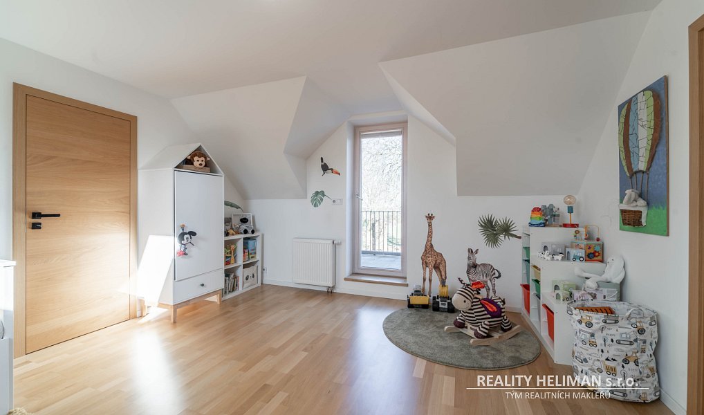 Prodej domu 260 m² s pozemkem 5 558 m², Košice – náhled fotky 38