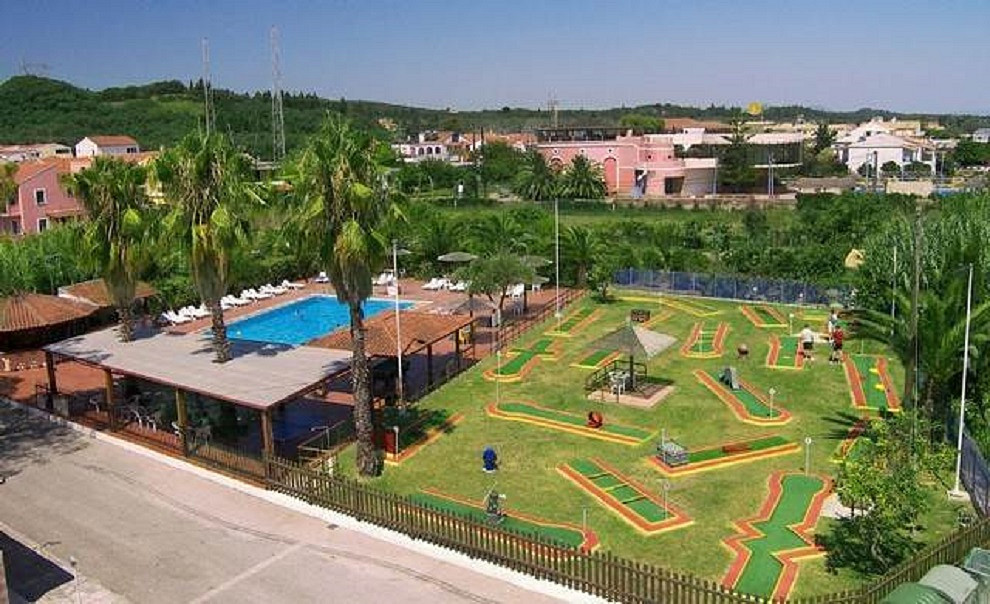 Prodej ubytovacího objektu 2 150 m² — photo 2