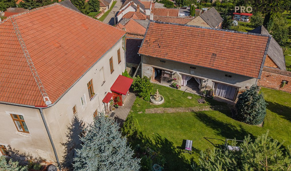 Prodej domu 292 m² s pozemkem 1 719 m², Kučerov – náhled fotky 8