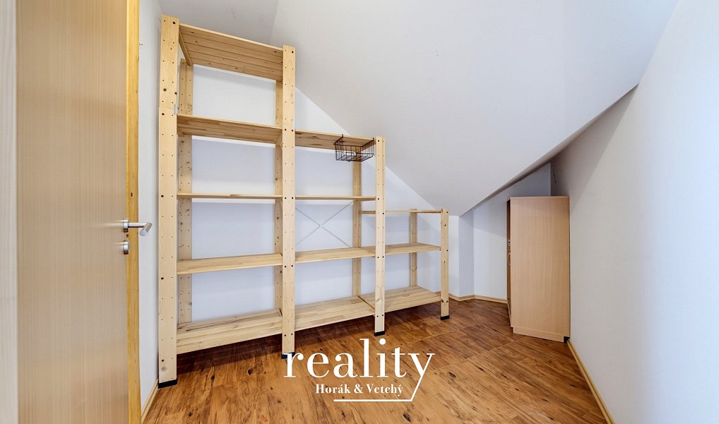 Prodej domu 178 m² s pozemkem 813 m², Křelovice – náhled fotky 24