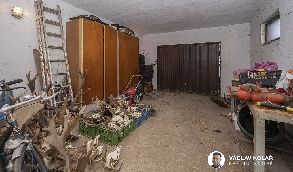 Prodej domu 196 m² s pozemkem 805 m², Stěžery – náhled fotky 42