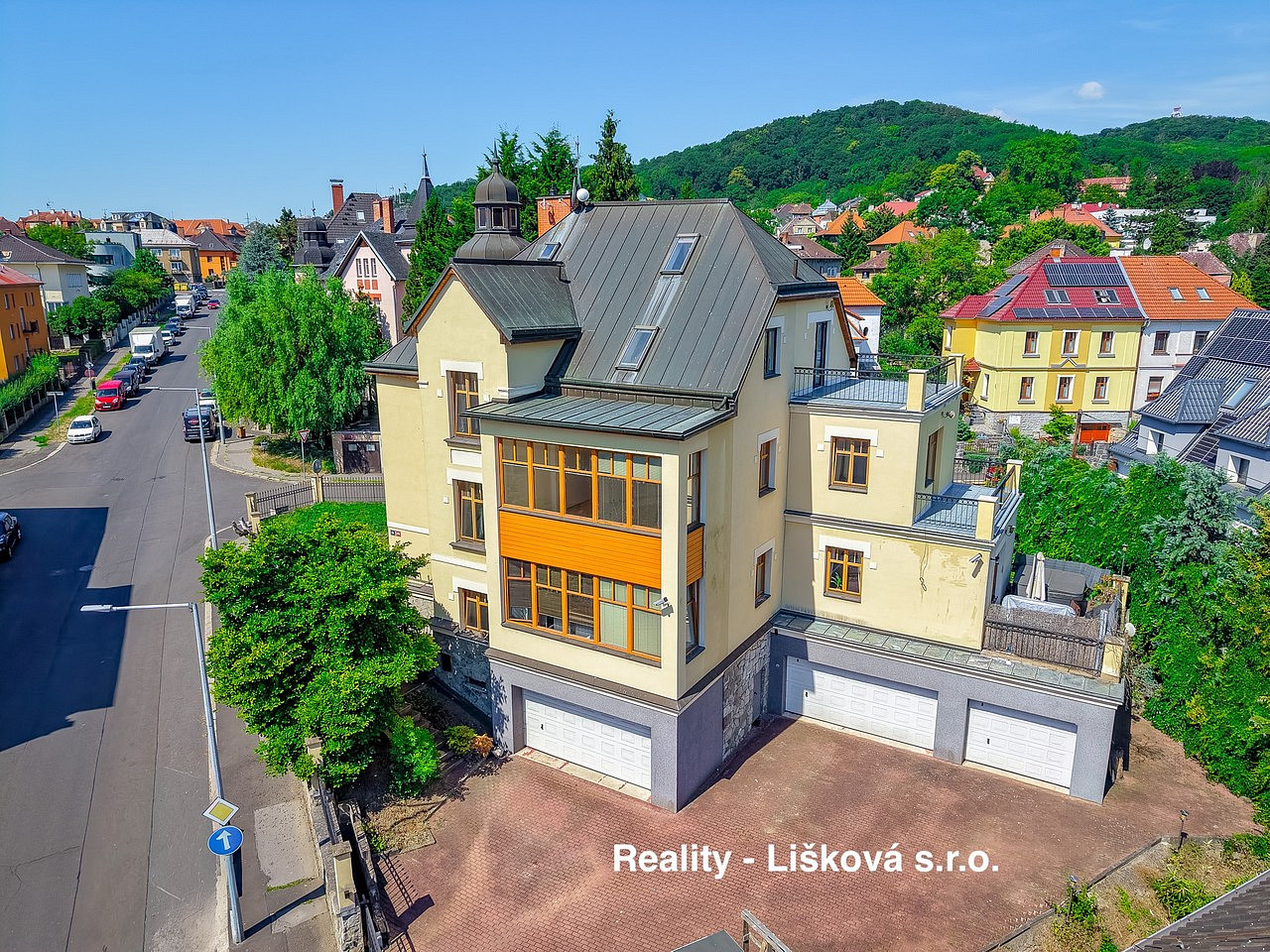 Pronájem bytu 4+kk 151 m² – fotografie 3