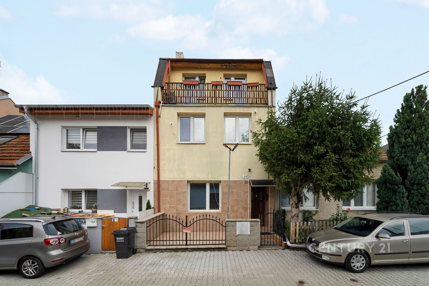Prodej domu 240 m² s pozemkem 101 m²