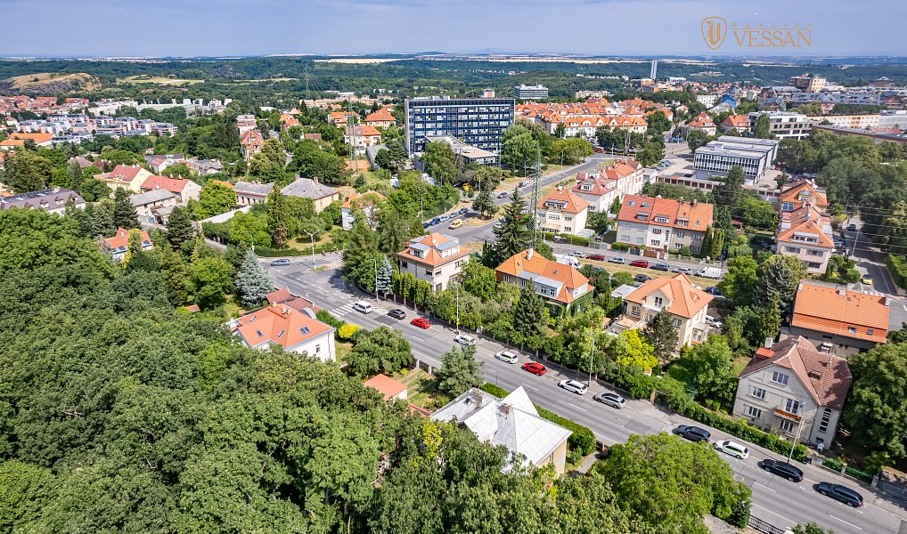 Prodej vily 474 m², Praha – náhled fotky 2