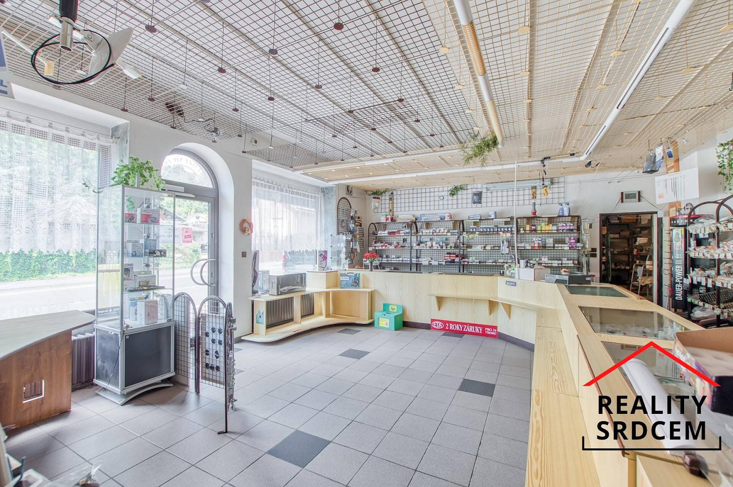 Prodej komerčního objektu (jiného typu) 600 m²
