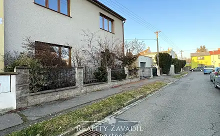 Prodej domu 180 m² s pozemkem 325 m², Krátká, Pardubice - Bílé Předměstí