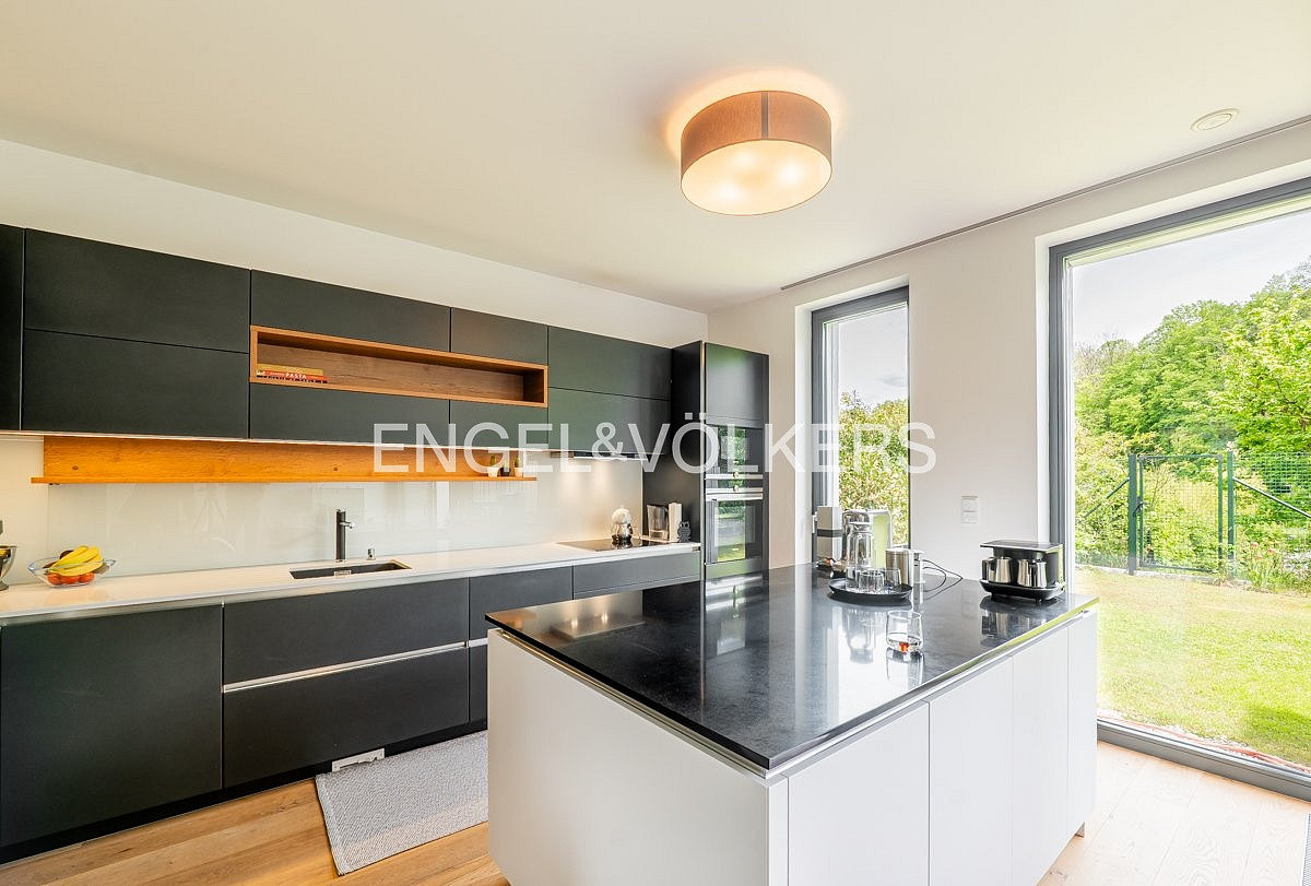 Pronájem domu 216 m² s pozemkem 203 m² — photo 3