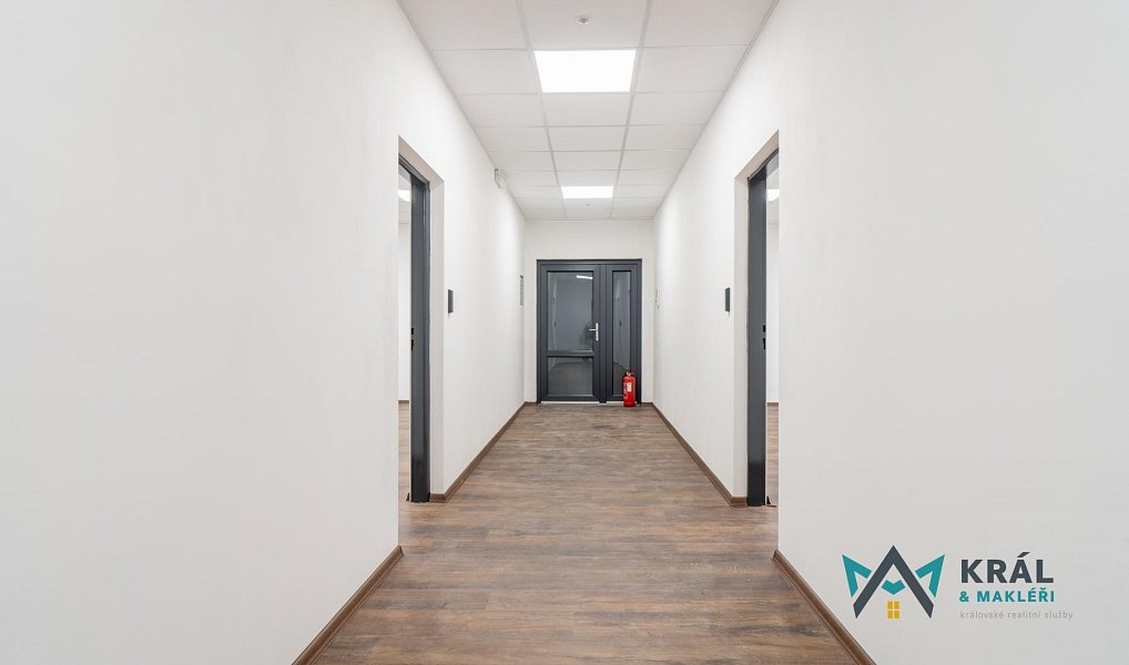 Pronájem kanceláře 28 m², Ústí nad Labem – náhled fotky 3