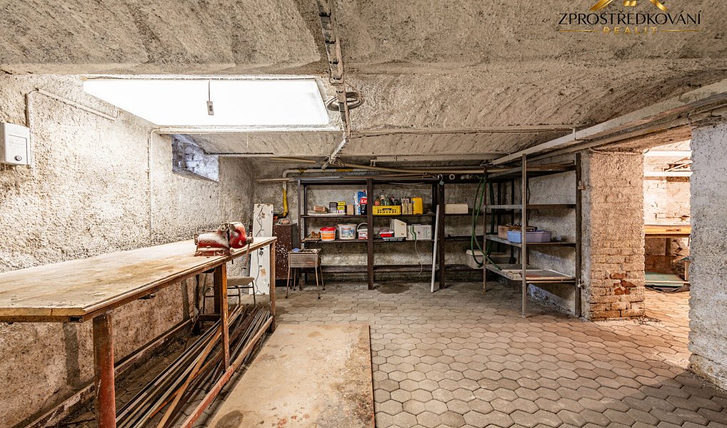 Prodej domu 259 m² s pozemkem 605 m², Kraslice – náhled fotky 38