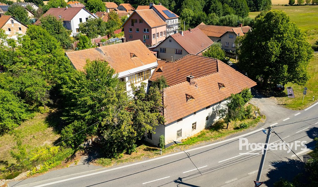 Prodej domu 294 m² s pozemkem 896 m², Bystřice nad Pernštejnem – náhled fotky 2