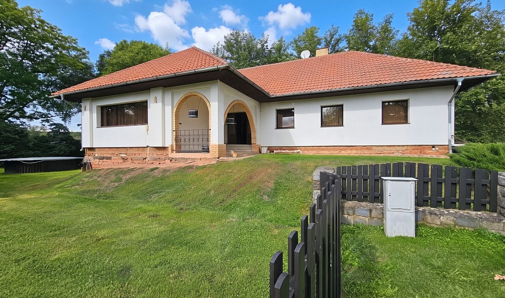 Prodej domu 279 m² s pozemkem 2 760 m², Blšany – náhled fotky 45