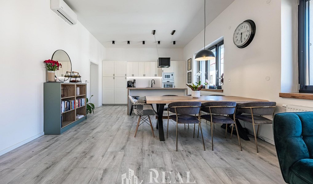 Prodej domu 240 m² s pozemkem 400 m², Louny – náhled fotky 25