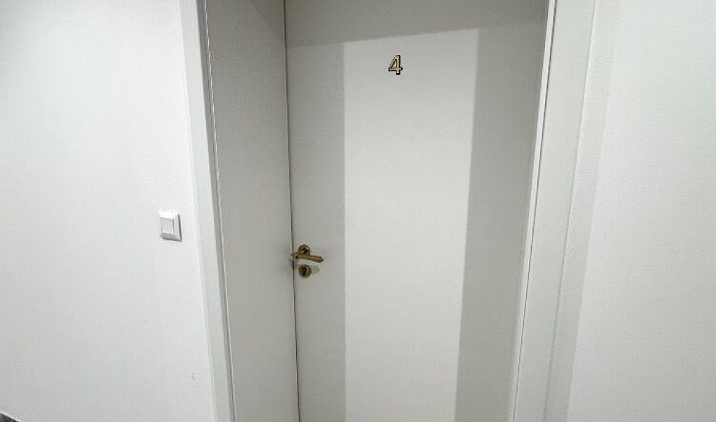 Prodej ubytovacího objektu 486 m², Dalovice – náhled fotky 15