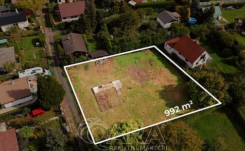 Prodej stavebního pozemku 992 m², Káraný, okres Praha-východ