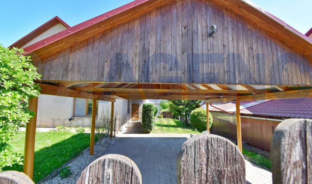 Prodej domu 415 m² s pozemkem 981 m², Semanín – náhled fotky 13