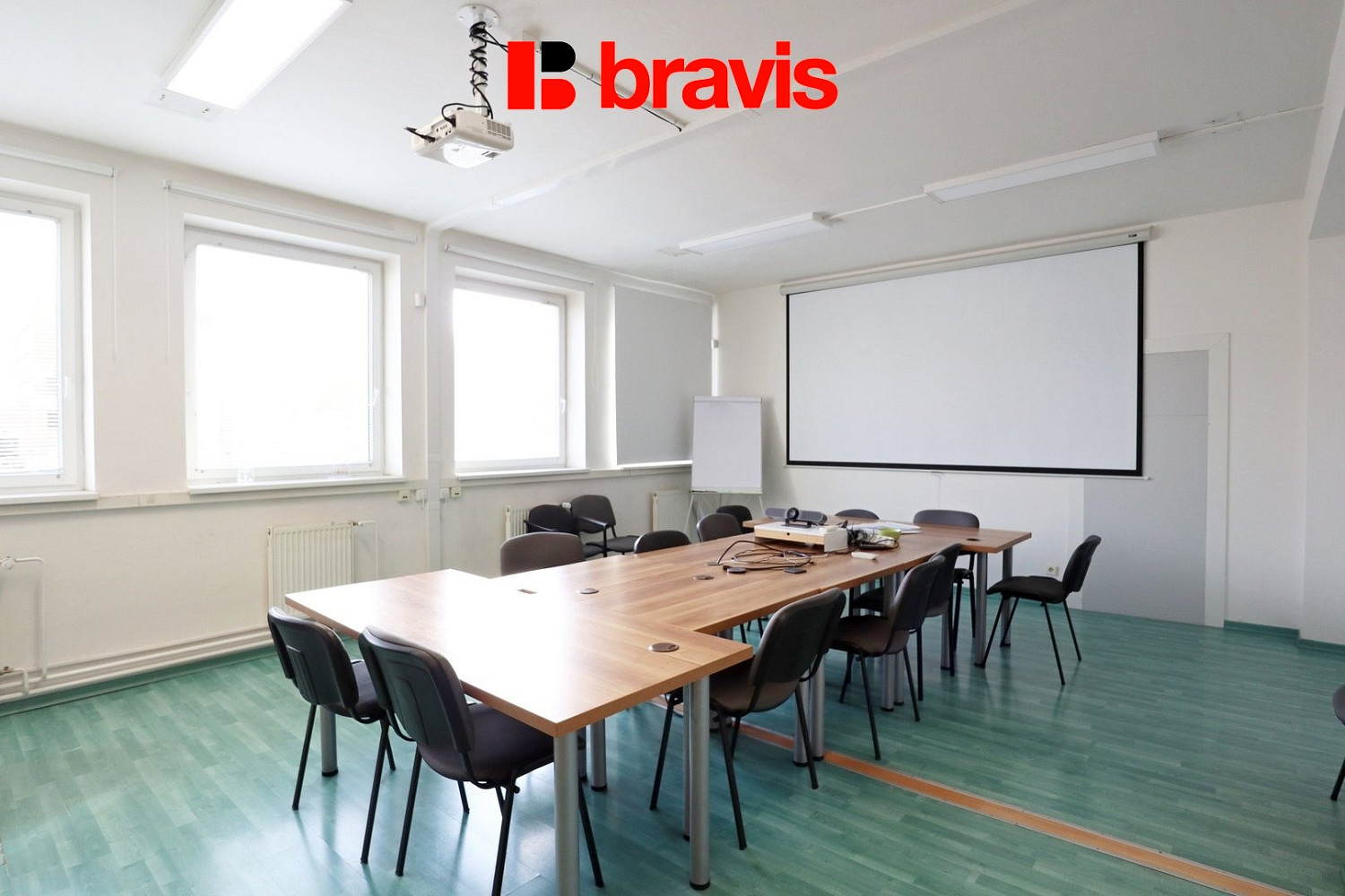 Pronájem kanceláře 40 m² — photo 2