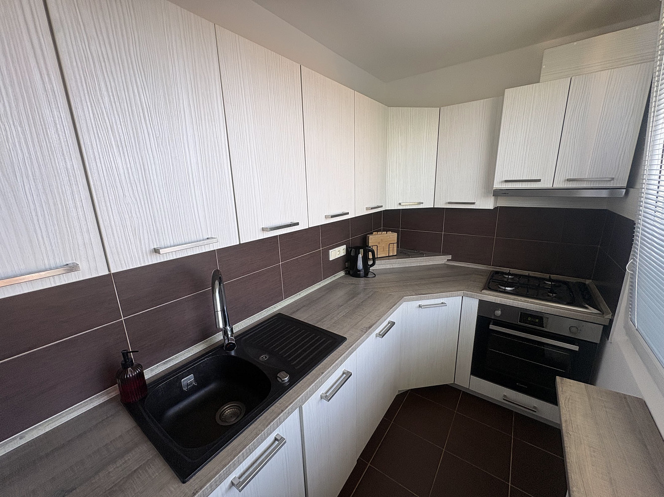 Pronájem bytu 3+1 68 m² – fotografie 4