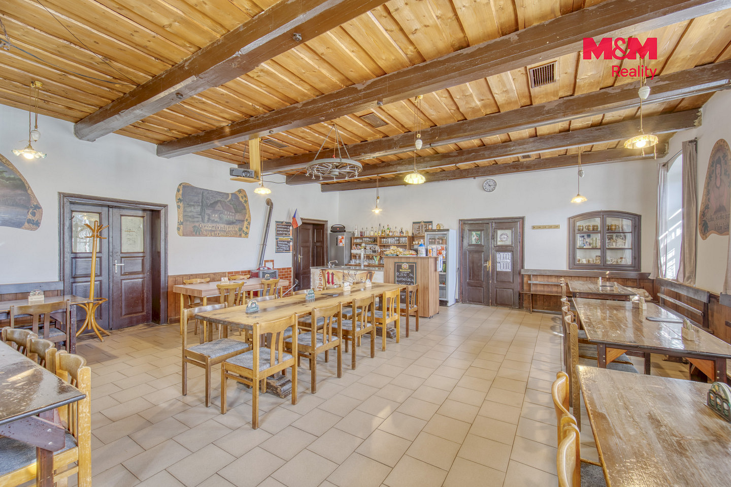 Prodej obchodních prostor 633 m² – fotografie 2