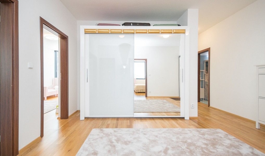 Prodej bytu 5+kk 149 m², Karlovy Vary – náhled fotky 17