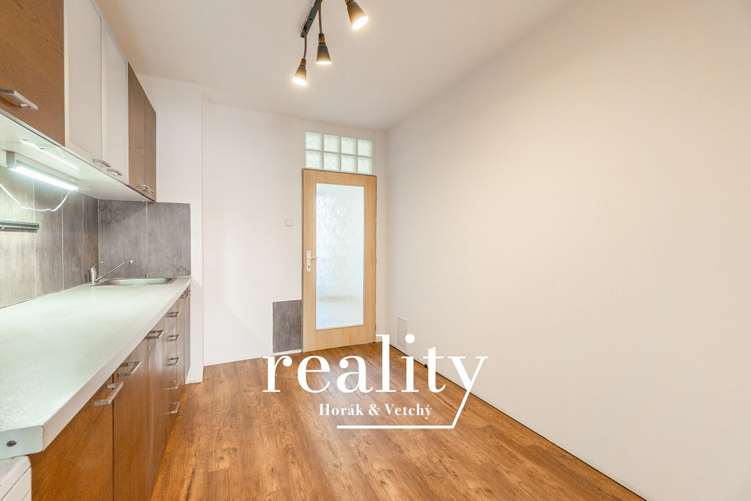 Prodej bytu 1+kk 34 m² – fotografie 2