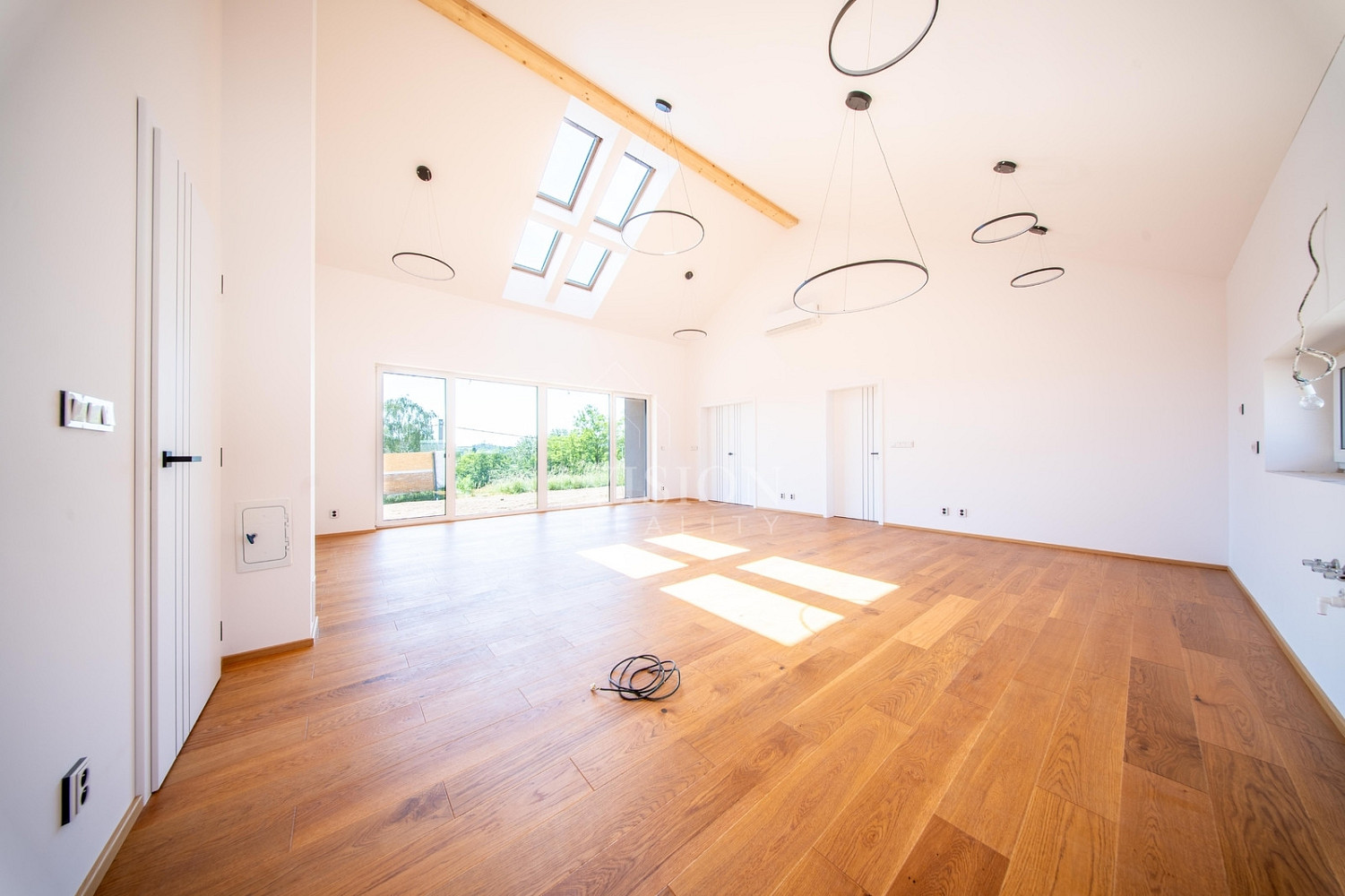 Prodej domu 147 m² s pozemkem 1 304 m² – fotografie 3