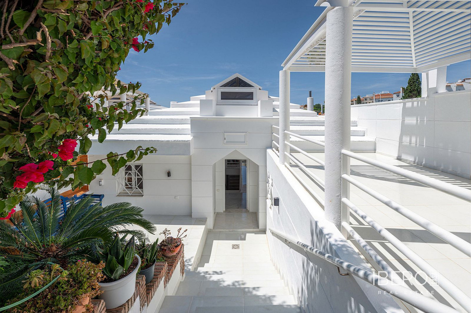 Casa 5+kk – Mijas, Urbanización Sitio de Calahonda - Más