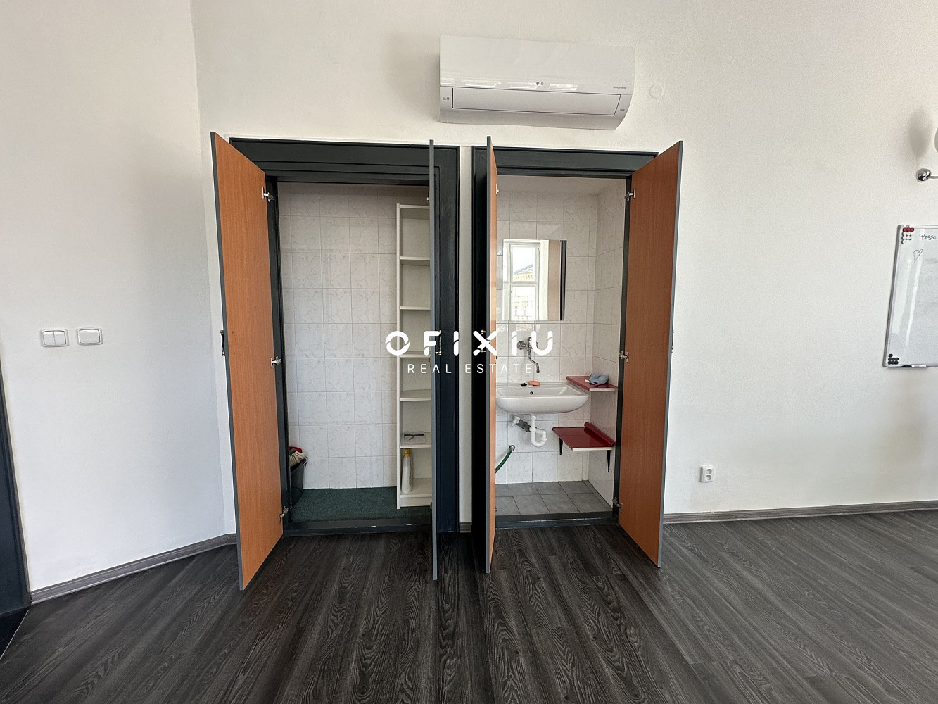 Pronájem kanceláře 52 m² — photo 5