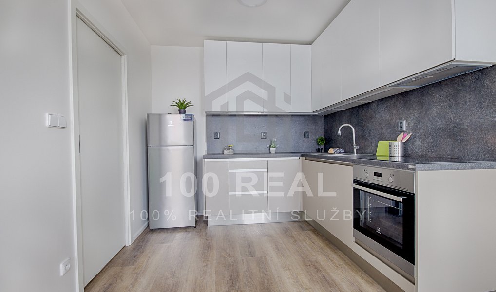 Pronájem bytu 2+kk 45 m², Hradec Králové – náhled fotky 4