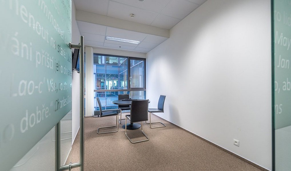 Pronájem kanceláře 739 m², Praha – náhled fotky 4