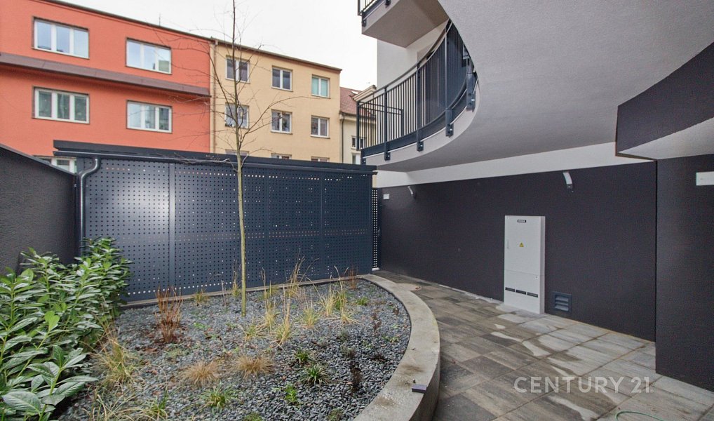 Pronájem bytu 2+kk 61 m², Plzeň – náhled fotky 24