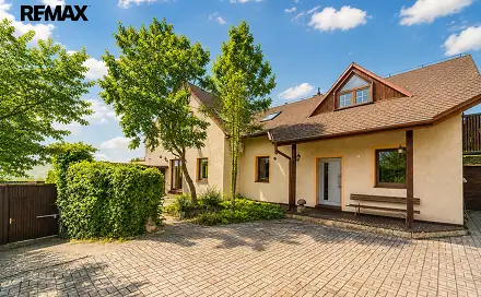 Prodej domu 165 m² s pozemkem 482 m², Stakorská, Kosmonosy, okres Mladá Boleslav
