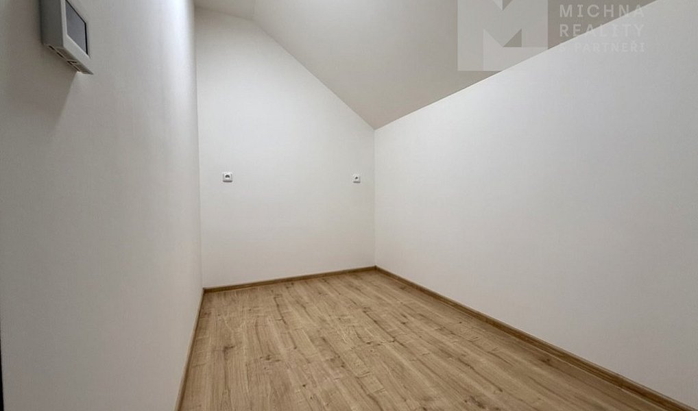 Prodej domu 82 m² s pozemkem 1 032 m², Střelice – náhled fotky 22