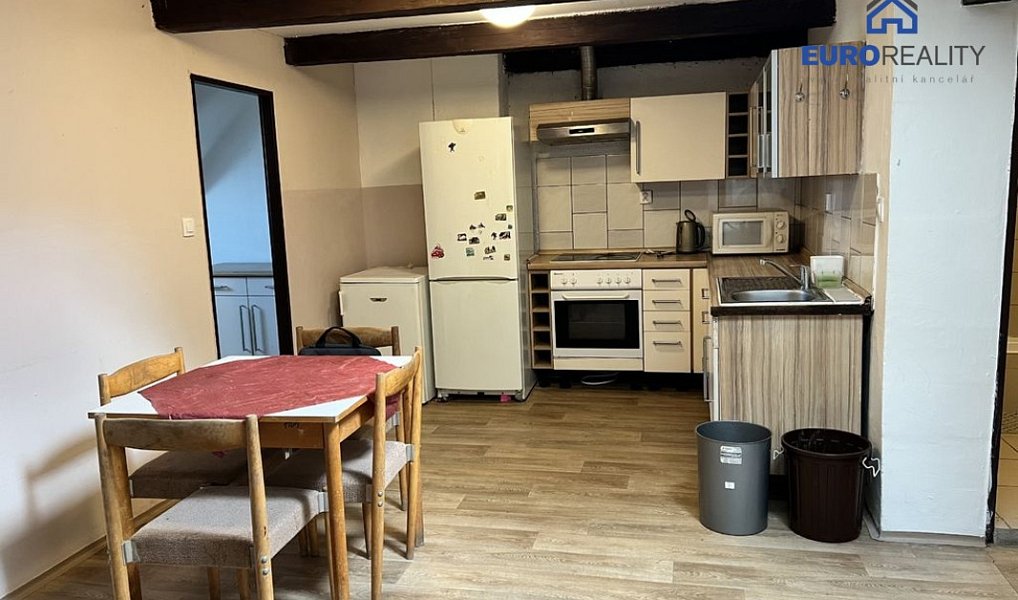 Pronájem bytu 3+1 75 m², Chodová Planá – náhled fotky 2