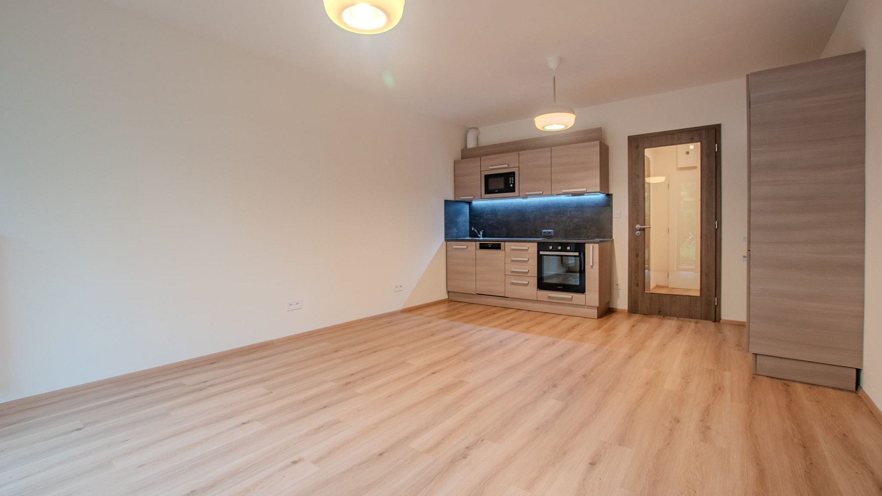 Pronájem bytu 2+kk 47 m² – fotografie 5