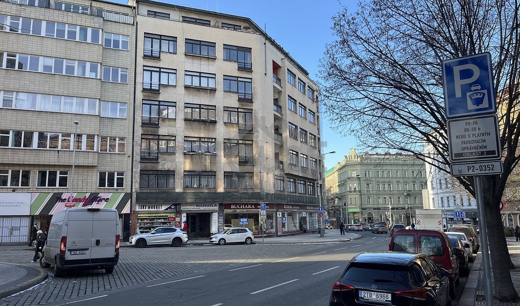 Prodej bytu 4+1 141 m², Praha – náhled fotky 27
