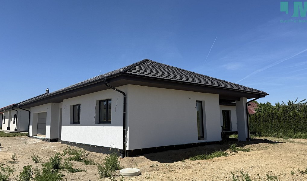 Prodej domu 228 m² s pozemkem 899 m², Hrotovice – náhled fotky 4