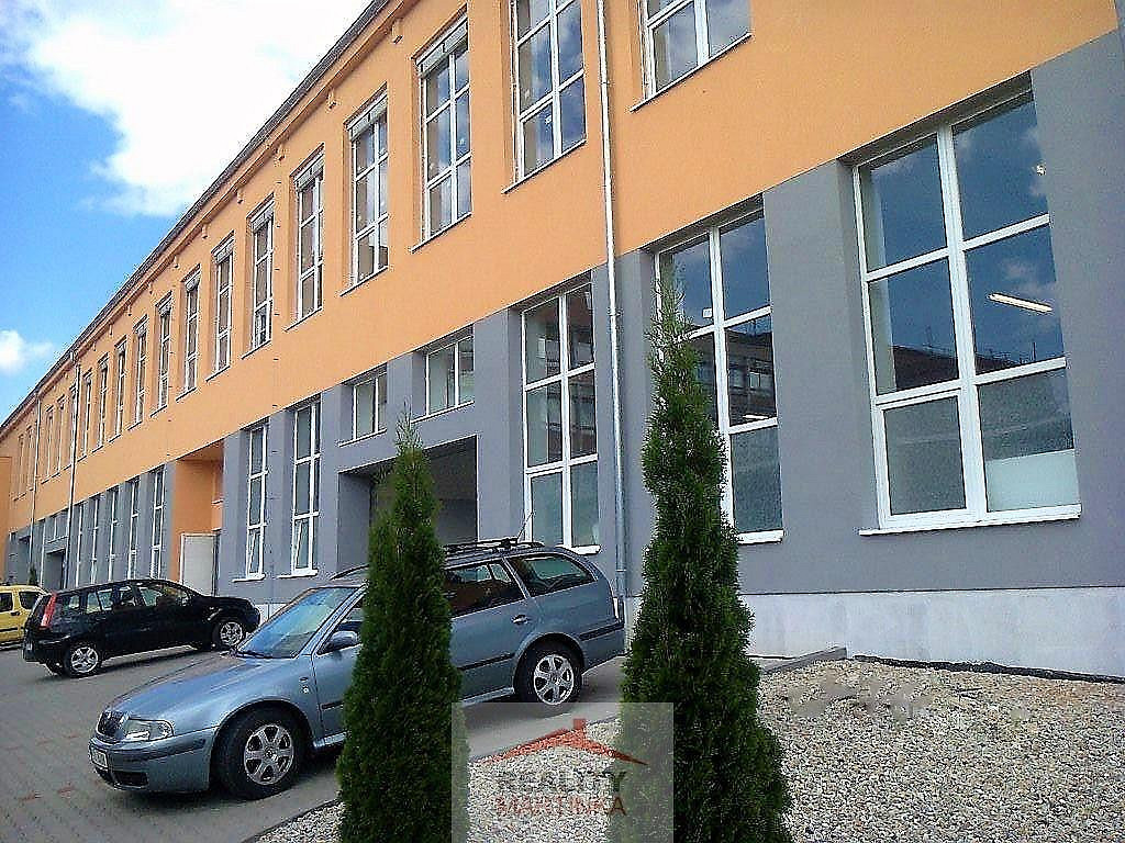 Pronájem kanceláře 58 m² – fotografie 4