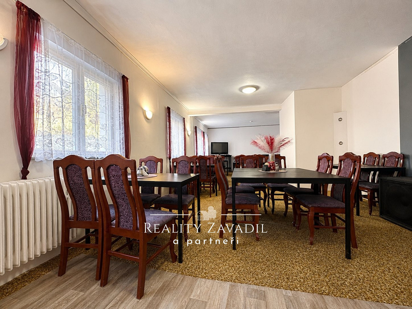 Prodej ubytovacího objektu 561 m² – fotografie 2