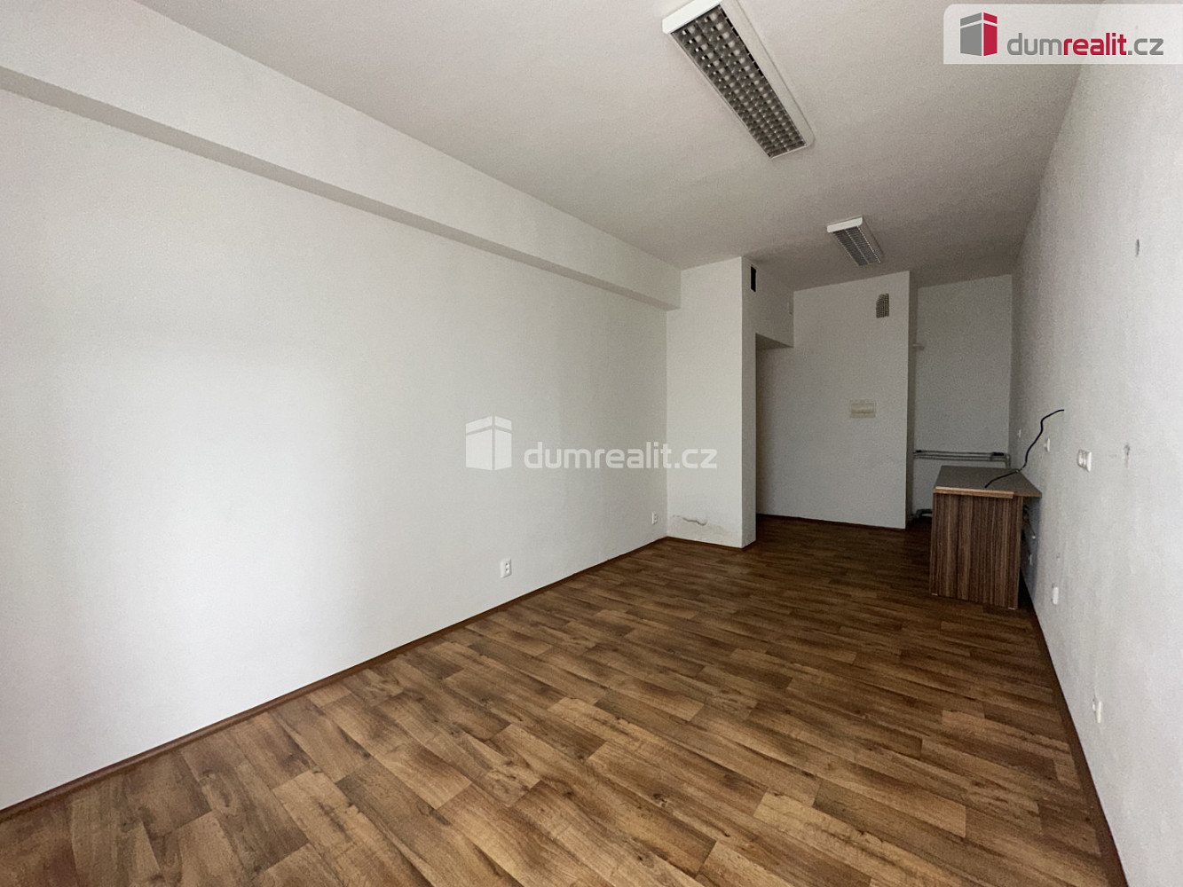 Pronájem obchodních prostor 450 m² — photo 2