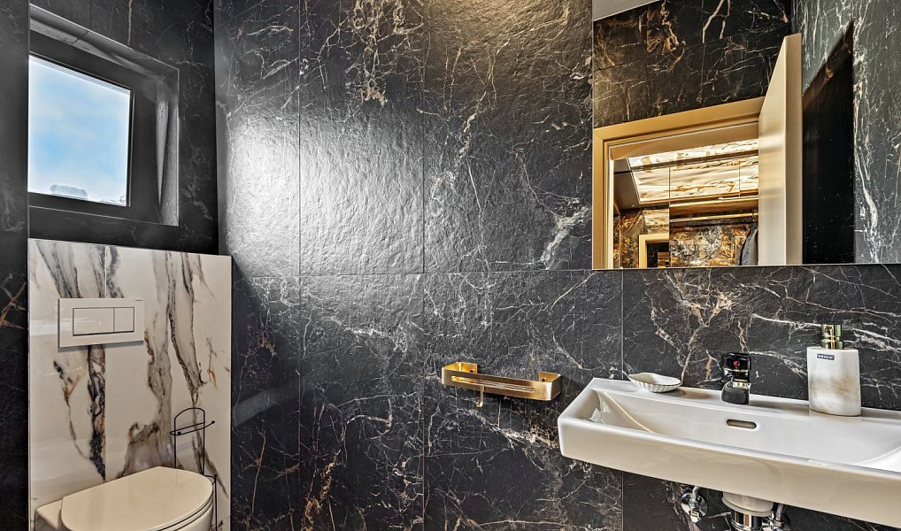 Prodej domu 378 m² s pozemkem 1 166 m², Králův Dvůr – náhled fotky 25