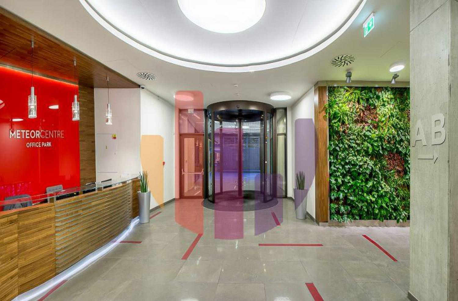 Pronájem kanceláře 397 m² — photo 2