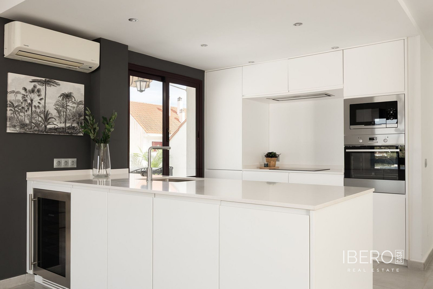 5+kk Apartment in Marbella, Nueva Andalucía - More
