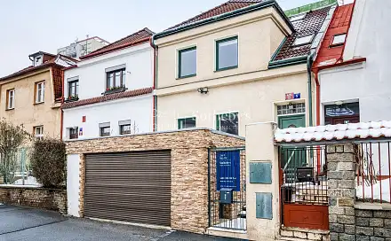 Prodej domu 200 m² s pozemkem 140 m²